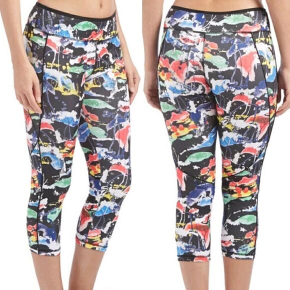 Abs Allen Schwartz Capri Leggings Size Medium Yoga Workout Paint Graffiti Pocket - Picture 1 of 7